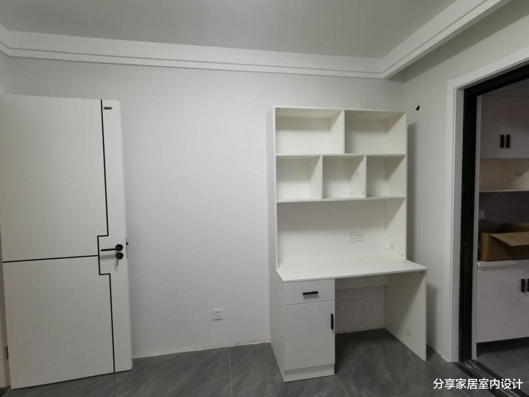 分享家居室内设计|第一次装修，坚持不做电视墙，入户鞋柜+餐边柜一体的设计很棒！