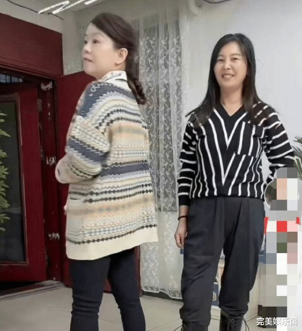 许敏|姚家女儿陪许敏上下班，许妈步履矫健心情好，网友：气质秒杀老杜