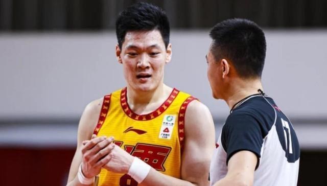 張寧|6場平均18分，難怪他能成榜眼，甩開大學隊友張寧，郭士強有眼光