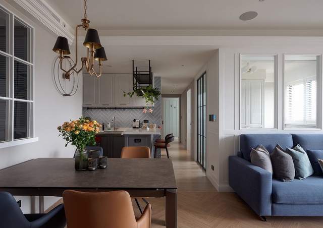 |115平二居，刚柔并济美式风情，十年老宅翻新的三口之家温馨小窝