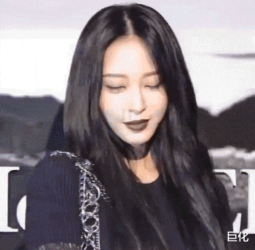 韩艺瑟|封杀三年，这妖精终于杀回来了…