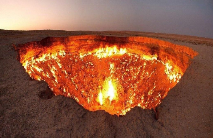 少明科学|中亚沙漠的“地狱之门”，究竟是怎么出现的？科学家道明真相