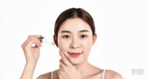 吴谨言 韩国不老女神51岁如少女，坦言：每天做好这2步，祛皱嫩肤很管用