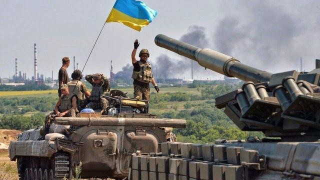 大規模沖突爆發，烏克蘭大軍壓境克裡米亞，俄羅斯和北約均介入-圖5