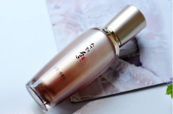 |美妆博主李佳琦亲测平价精华液，每一款精华液都具有独特的功效