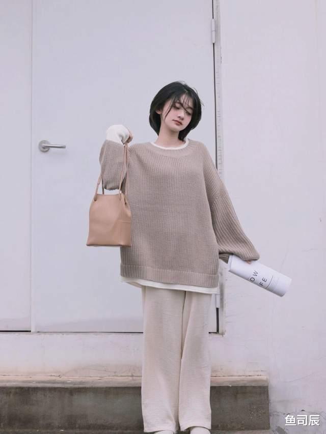 鱼司辰 秋冬内搭怎么选?一定不能错过这件蓝色毛衣马甲,穿上身元气满分