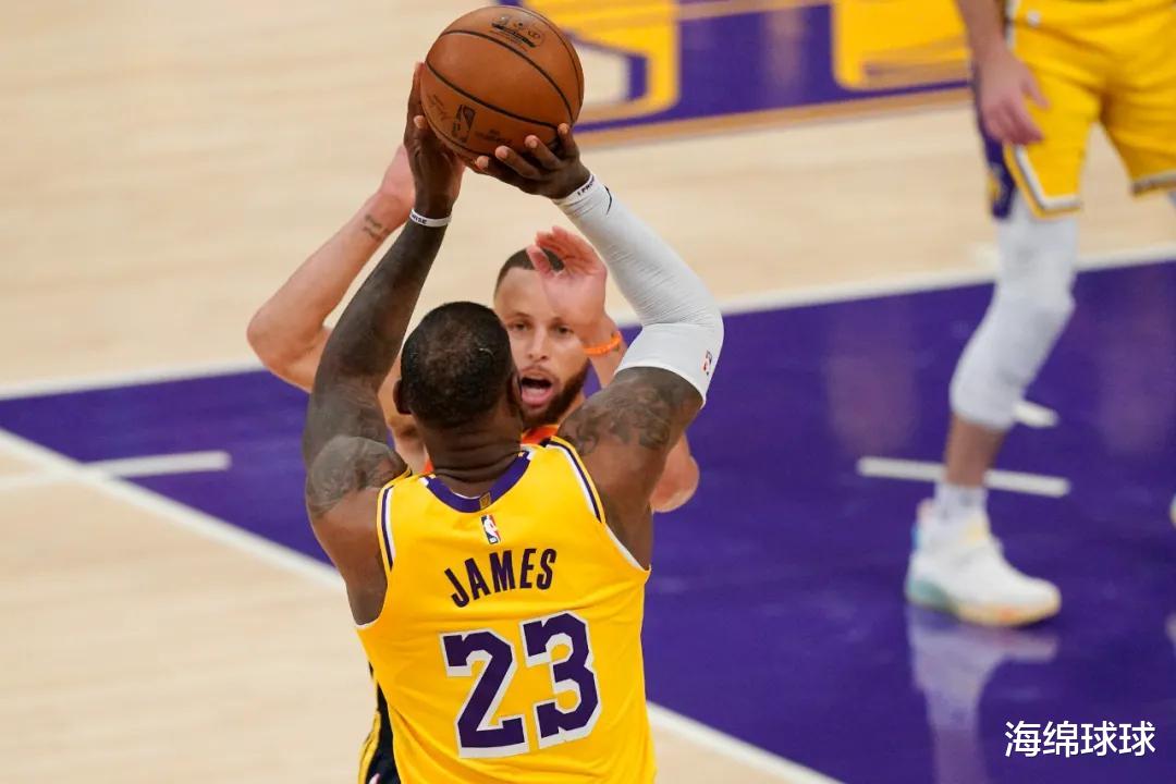 斯蒂芬·库里|湖人晋级季后赛！听听库里赛后跟詹姆斯说了什么，就差联手夺冠