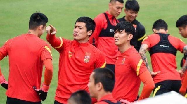 李霄鹏|晚上9点，李霄鹏决定引争议，恐重走李铁老路，陈戌源不愿再背锅