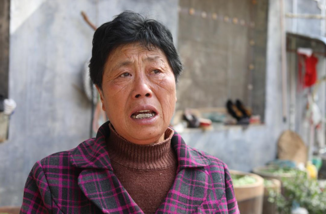 歪妈亲子故事|“你来5次，爸爸打妈妈3次”，10岁孙子质问，奶奶终于红了脸