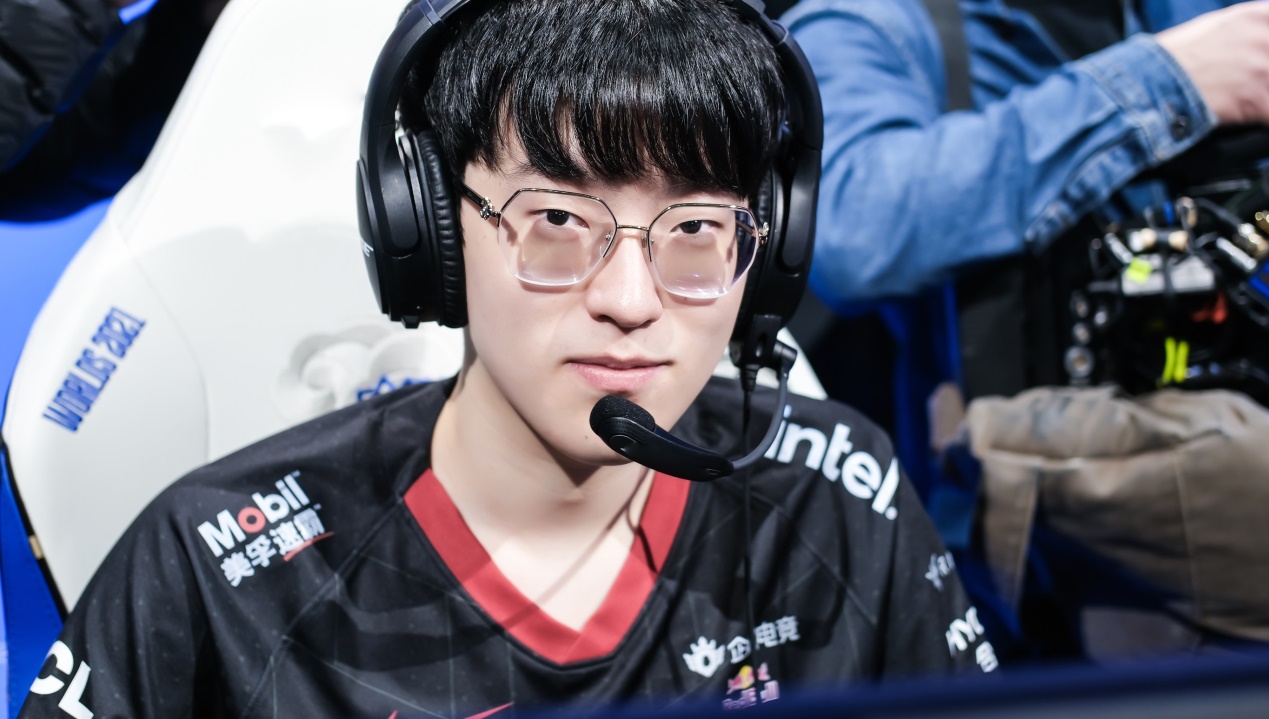 米哈游|希望EDG为Faker报仇！韩网友不满ShowMaker赛后行为，太不尊重人