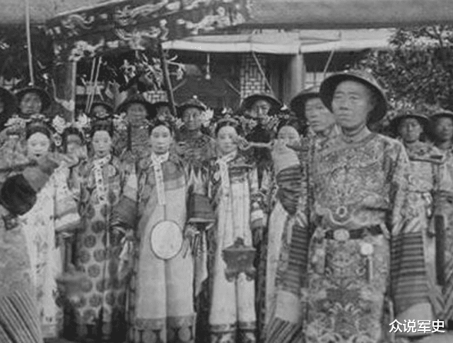 太监|我国最后一位太监:割完昏迷了3天,醒来却得知皇帝刚退位了