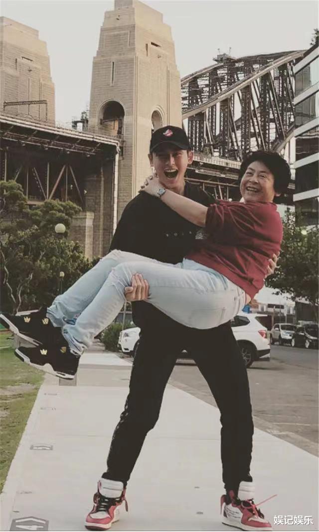 张哲瀚|张哲瀚正式被全网封禁，歌曲已经下架，代表作《山河令》也把他除名