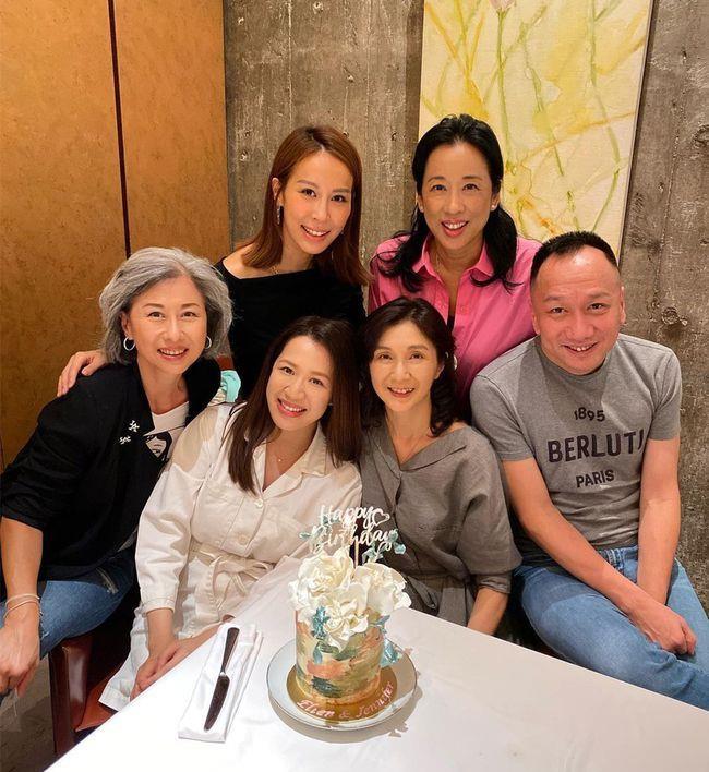 梅利爱说事 众星为王爱伦庆生,朱玲玲穿红衣显年轻,叶倩文满头白发很吸睛