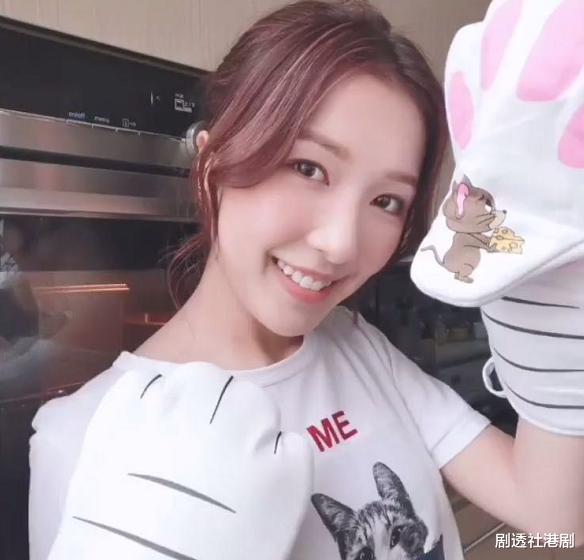 郭嘉文|被传与李泽楷情变后首露面，29岁前港姐拒绝受访，由好友代为回答