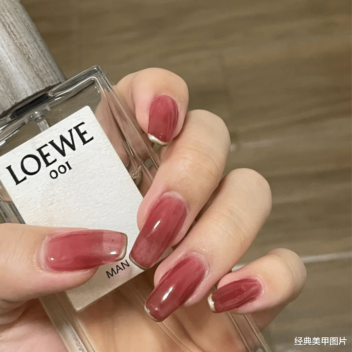 张根硕|温柔可爱的果冻感美甲，拿图去做！