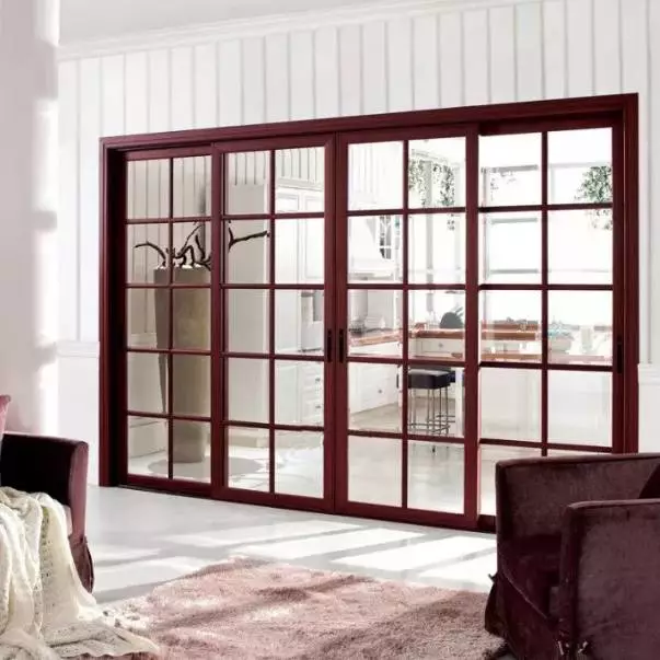 用隔断来代替门,把家里的单间变得和套房一样