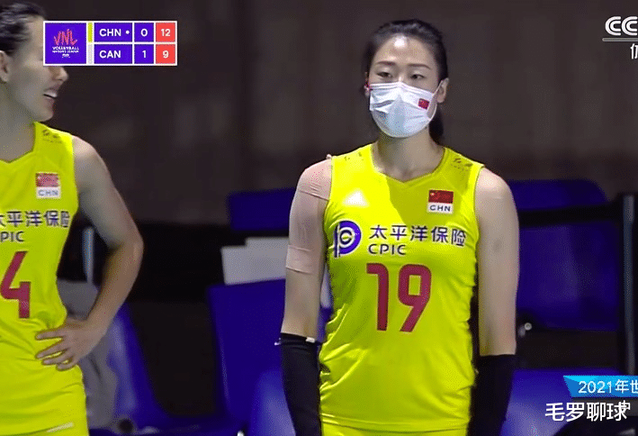 中国队|中国女排第2局25-21加拿大，开局5-0，拦网1-8，张常宁两局拿14分