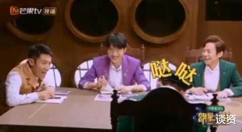 撒贝宁|44岁撒贝宁龙凤胎儿女首曝光，2岁女儿呆萌可爱，奢侈品衣着抢眼