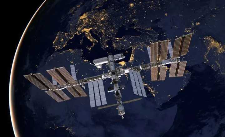 国际空间站 国际空间站出现新裂缝，又是俄罗斯的舱段，这次是怎么回事