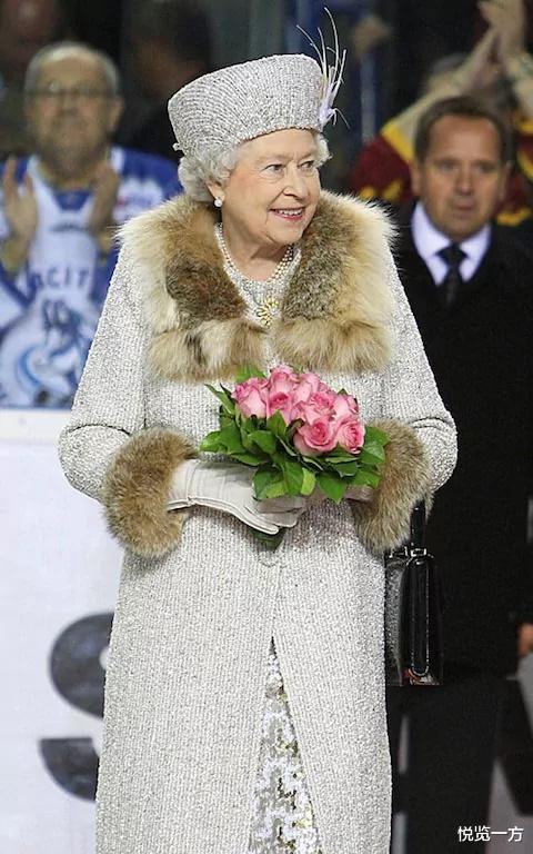 奥黛丽·赫本|红颜易老？赫本、费雯丽、凯利和欧洲美貌公主们容颜老去时