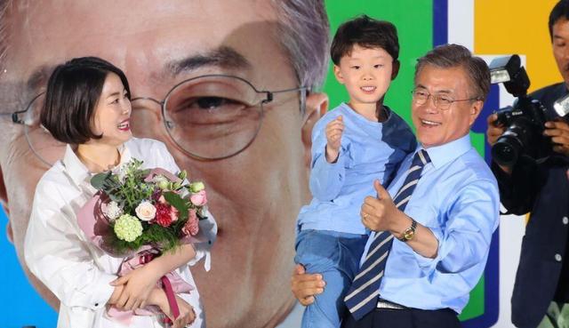 蒋平蒋论 韩国要变天？最大在野党“翻盘”，文在寅：接受问责