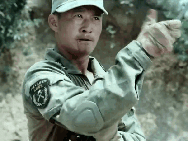 杨幂|因长得太漂亮而走红，拍戏时被男星打成重伤，留下一辈子后遗症！