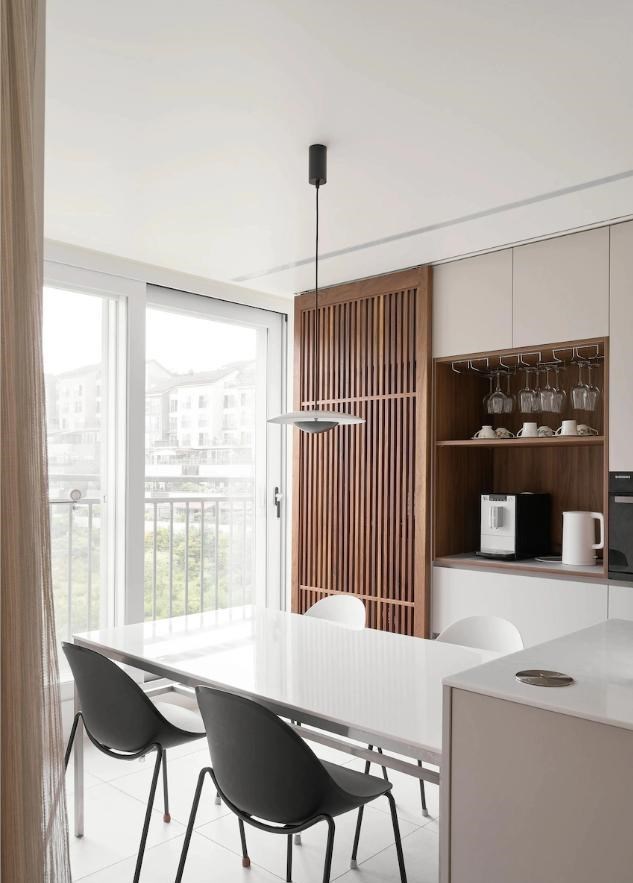 149㎡空中复式，一层融入大平层开阔视野，打造全功能轻奢格局