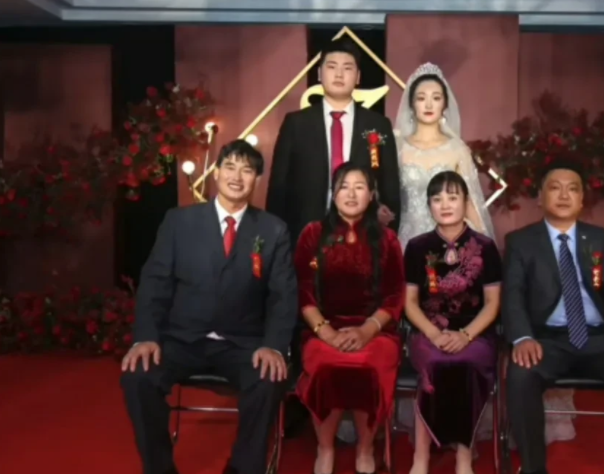 陈亚男|大衣哥想抱孙子的愿望，在儿媳陈亚男这儿或难以实现