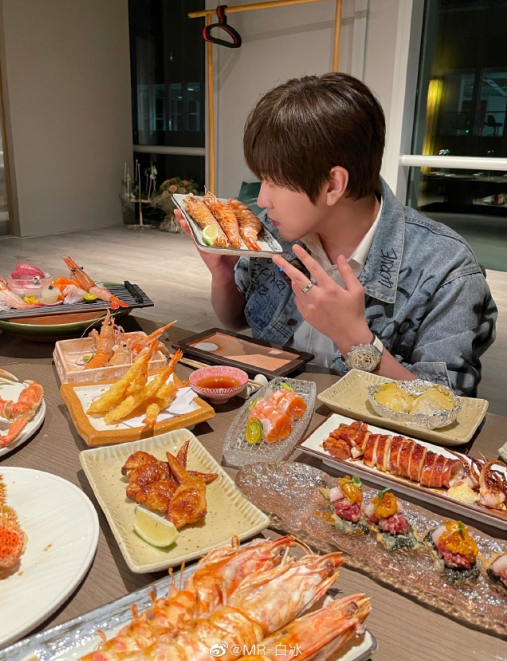 虎牙|虎牙又添顶级主播，开播就超五千万人气！堪称：美食探店天花板