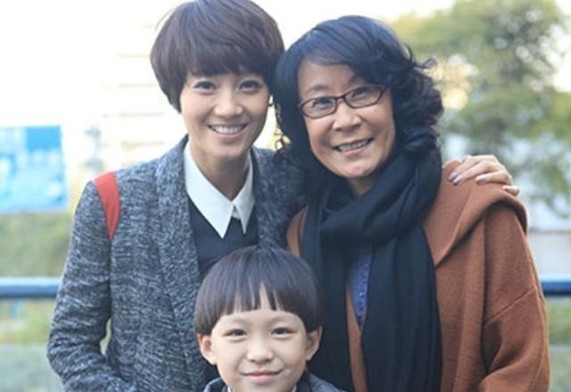 苏小明|因《军港之夜》成名，丈夫是法国人，女儿却不像混血像妈妈