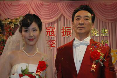 寇振海|陆振华“寇振海”：49岁时，爱上小21岁李婷，结婚14年恩爱如初！