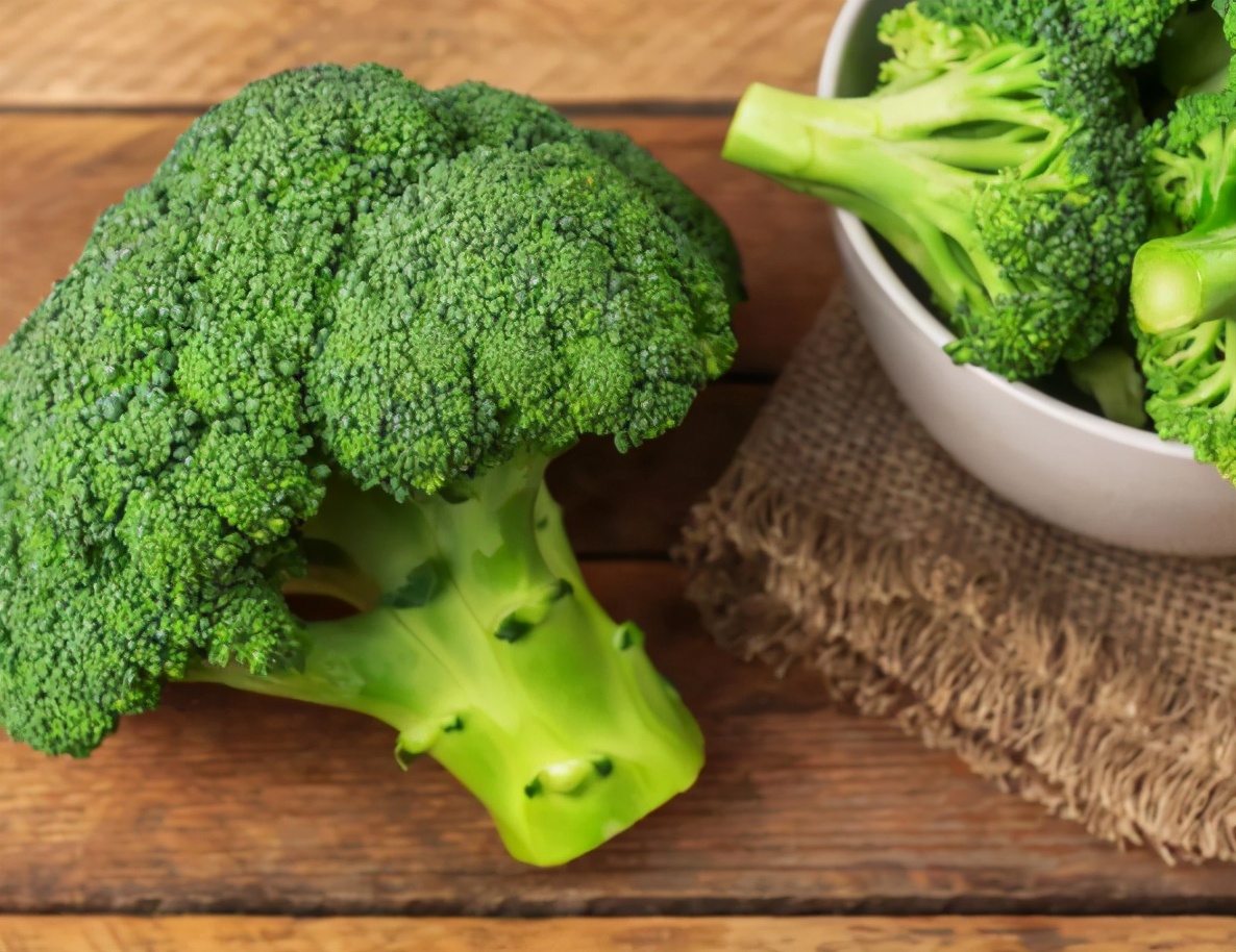 黄芪|吃花生米是养胃还是伤胃?消化科医生提醒:这3物比花生还养胃