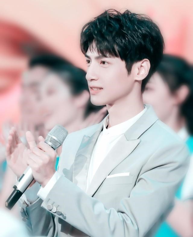 肖战|王一博反驳?《梦醒长安》定档?罗云熙宋茜关系?肖战新剧消息?