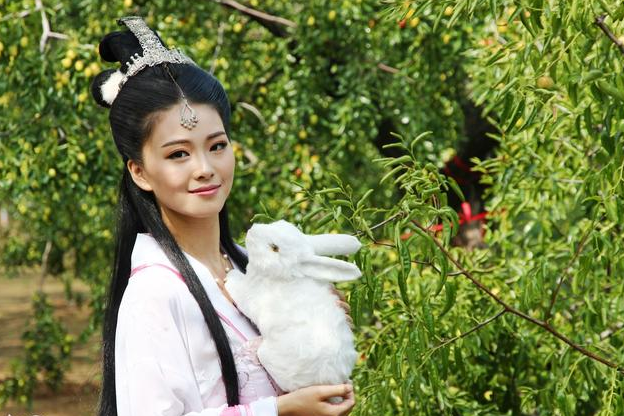 玄何居士|这类女人漂亮多情，一生婚姻坎坷不顺