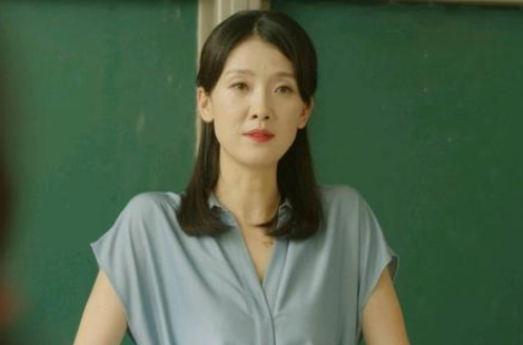 郑爽|她是郑爽老师，却相当低调，在当红时嫁给了《爱情公寓》里的他