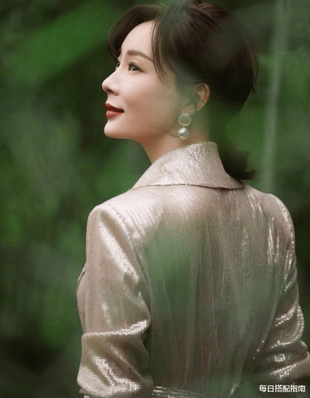 美容 女人过了40岁尽量别留长发!推荐这3款发型,减龄又显气质