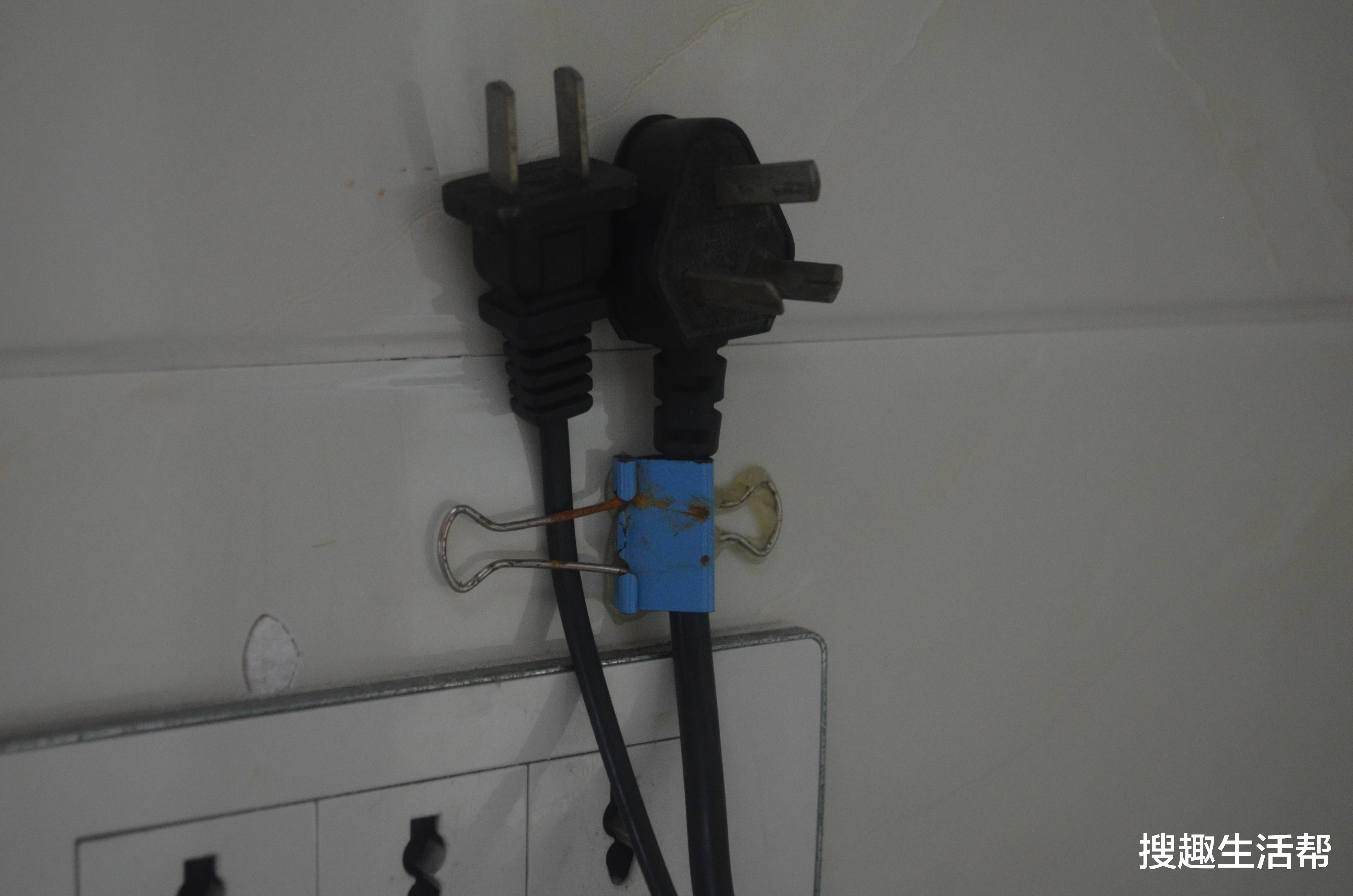 你家有闲置的长尾夹吗?粘一个在厨房,用途花钱也难买,涨知识了