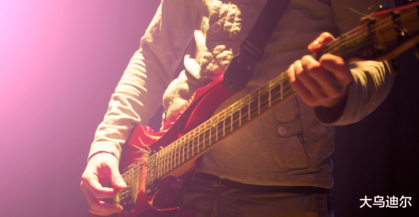 张云雷|30年前周信芳老先生就讲“不要只顾耍腔，却忘了做戏”单依纯你听到了吗？