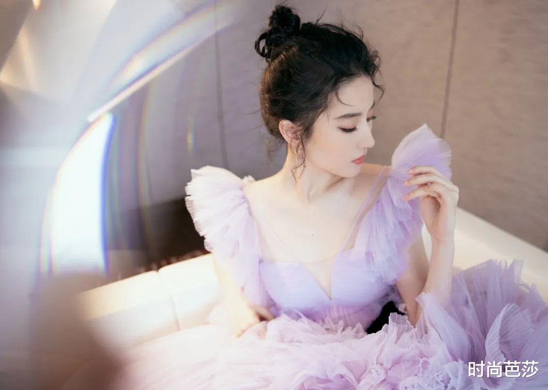 刘海|长成她这样，才敢叫“美人天花板”吧？