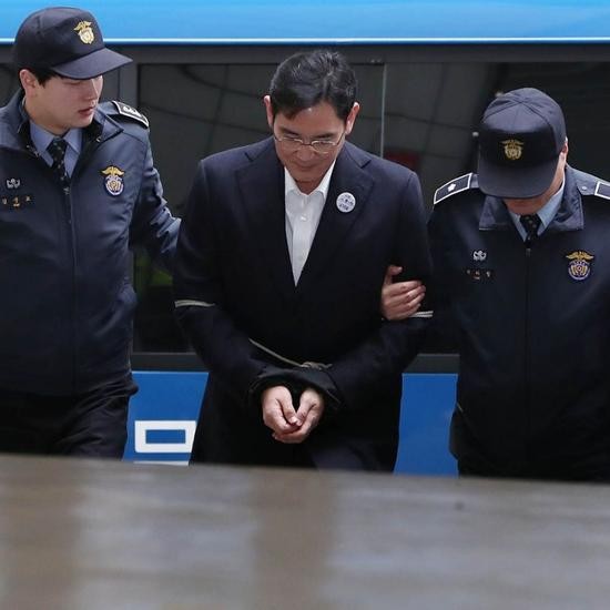 三星|三星太子逼宫青瓦台，操纵法律风光出狱，终成韩国经济总统