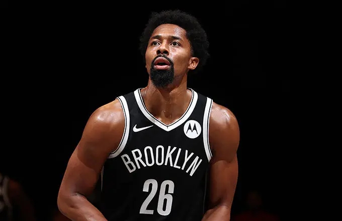 女排|一夜3消息！篮网离队第一人诞生，保罗双喜临门，湖人豪组3巨头？