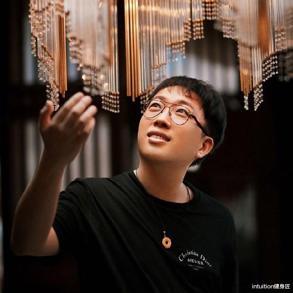 外套|于正靠“会吃”减掉50斤,“人间油物”去油成功,直言:运动没用