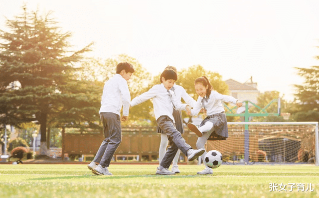 张女子育儿|宝宝身高低于同龄孩子，要打生长激素么？宝妈感谢老中医的建议