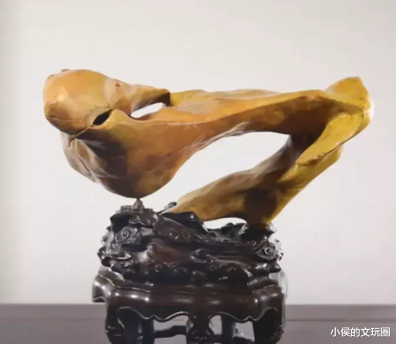 奇石|这个让人一眼想歪的奇石卖了12万！