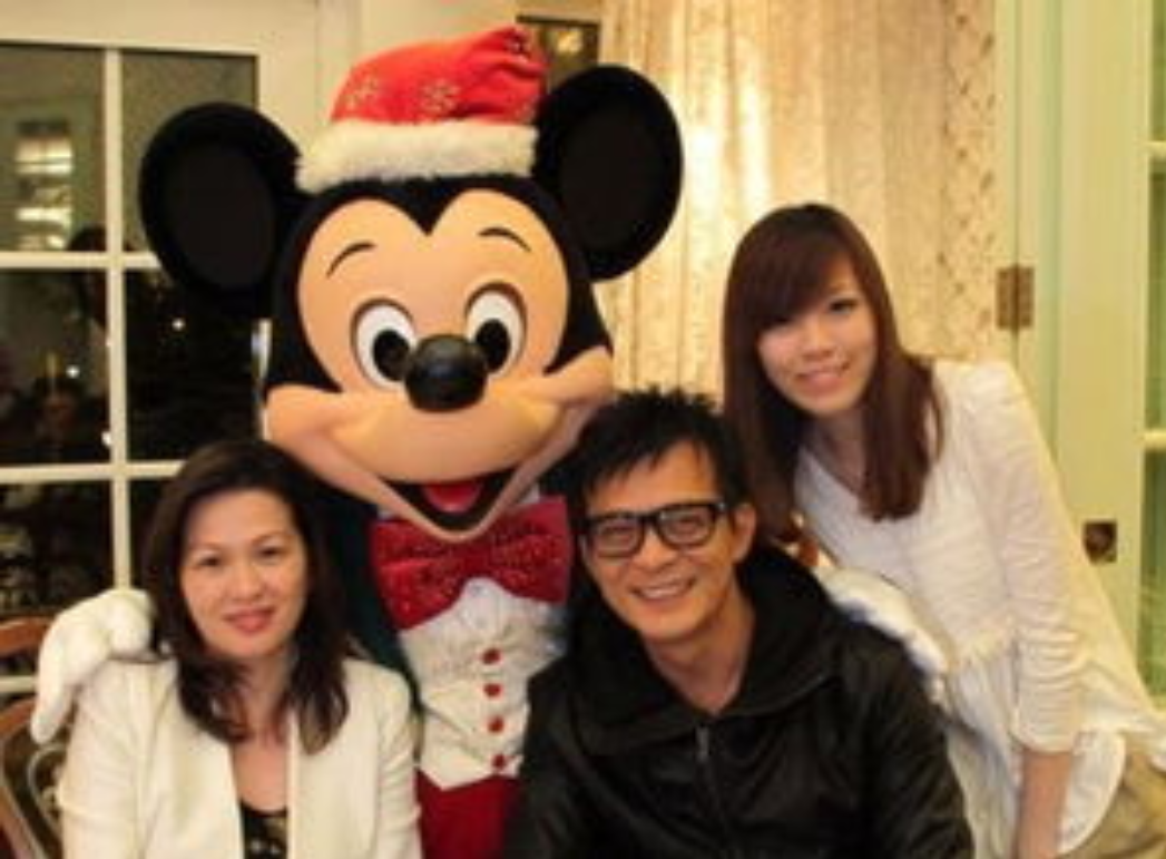 王力宏|相恋40年妻子患癌去世，黄日华宣布终身不娶，他做到了吗？