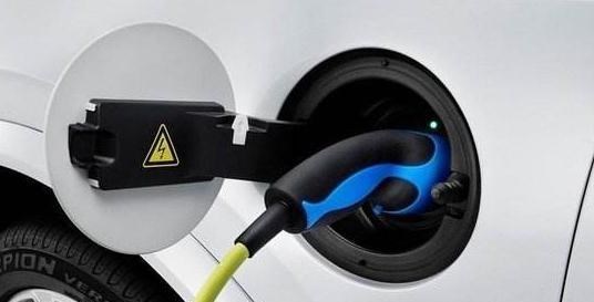 债券基金 新能源汽车｜动力电池组「容量衰减与碰撞损坏」解决方案的区别