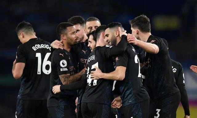 英超|曼城10分领跑，英超冠军没悬念了？