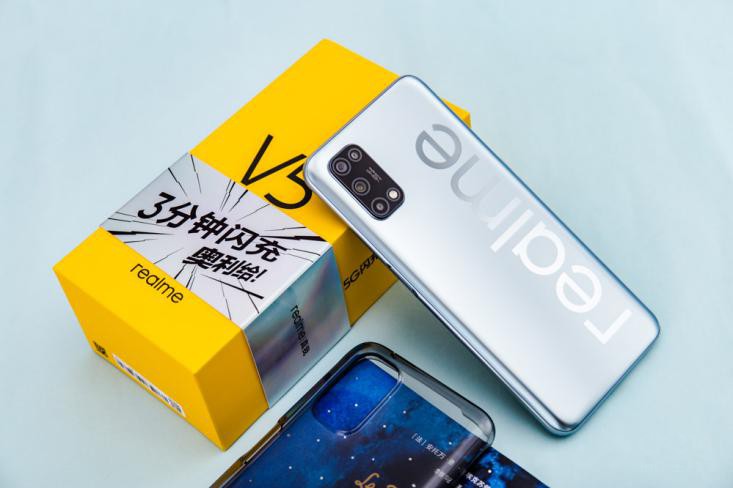 小米科技|realme真我V5测评：给竞争对手们打了个样