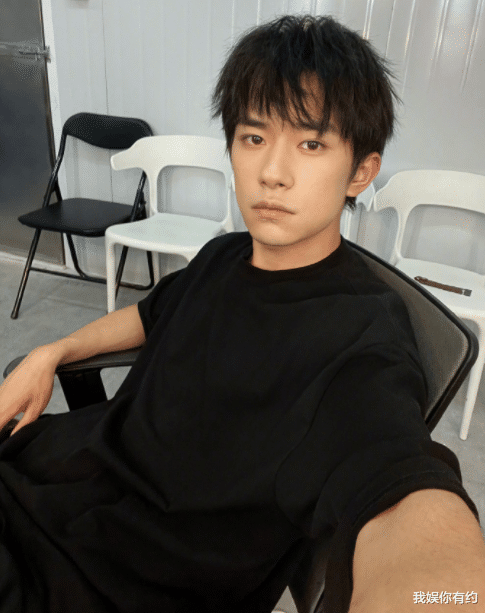 易烊千玺|2021年福布斯名人榜公布，易烊千玺位列榜首，王一博紧跟其后