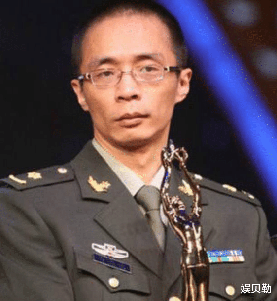 成龙|《长津湖》演员都拿出看家本领，第一个获得央媒夸奖的是易烊千玺